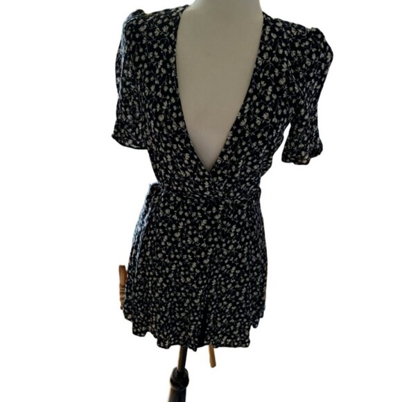 Reformation Black and White Ruffled Midi Dress with Plunge Neckline - Picture 3 of 5